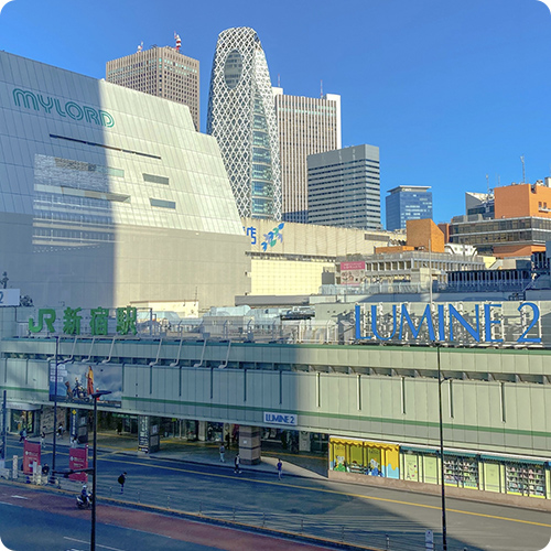新宿駅南口の写真